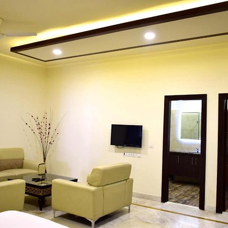 When In Gurgaon - Artemis Hospital 1 Min Walk, Fortis & Medanta 4 Mins Drive Exteriör bild